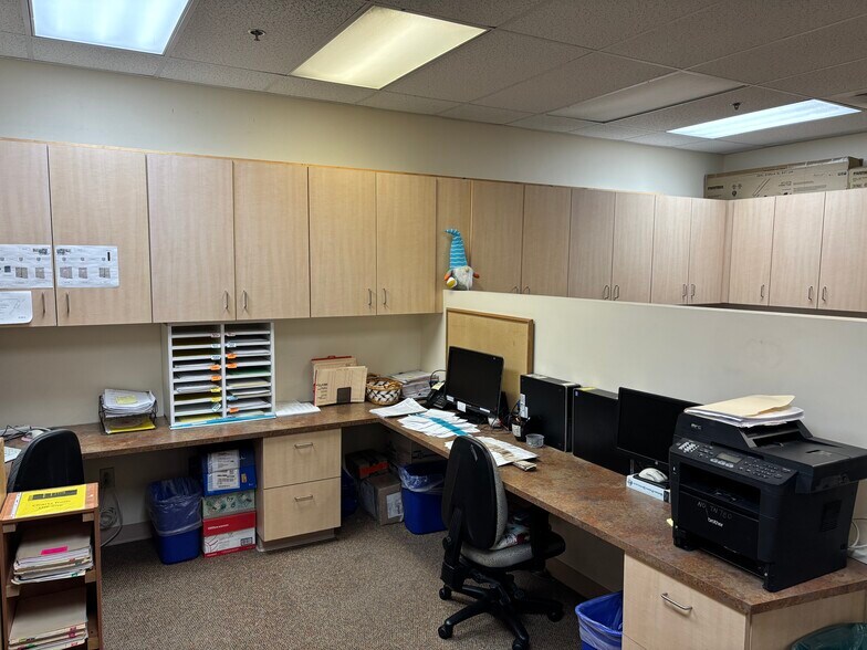 More Photos Of 1860 Town Center Dr, Reston Medical For Lease