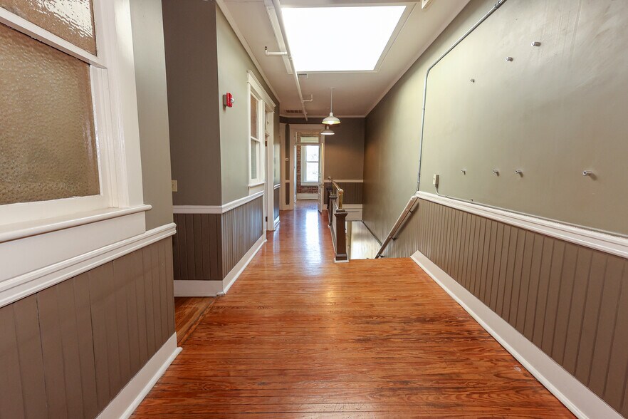 More Photos Of 154 Magnolia St, Spartanburg Storefront Retail Office For Lease