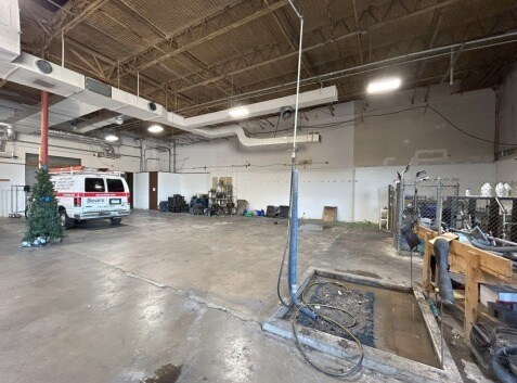More Photos Of 9777 W Gulf Bank Rd, Houston Warehouse For Lease