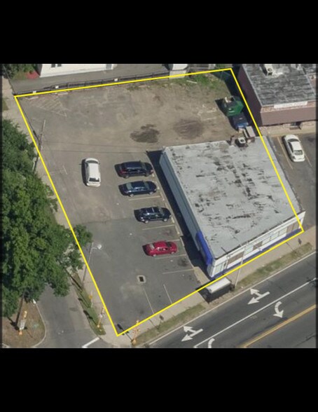 More Photos Of 490 Page Blvd, Springfield Storefront Retail Office For Sale