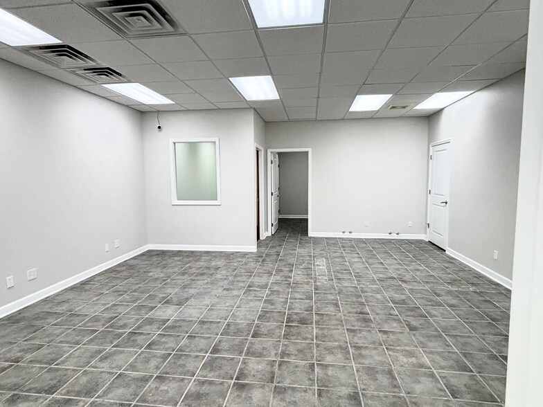More Photos Of 5795-5797 Balsam Dr, Hudsonville Office For Lease