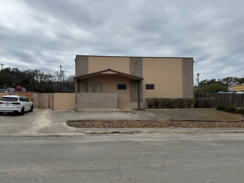 Primary Photo Of 16131 College Oak Dr, San Antonio Warehouse For Lease
