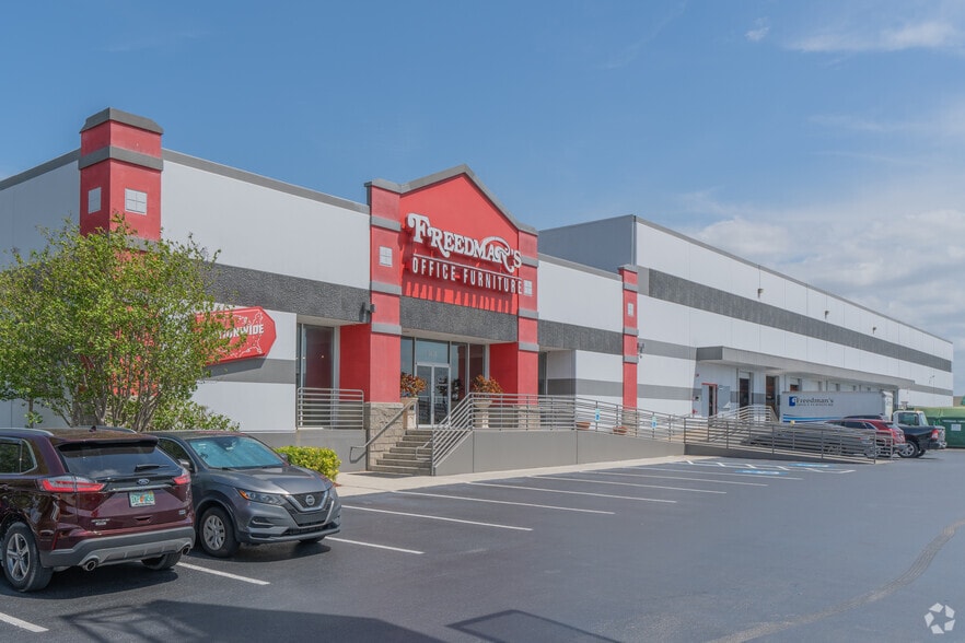 Primary Photo Of 5035 W Hillsborough Ave, Tampa Warehouse For Lease