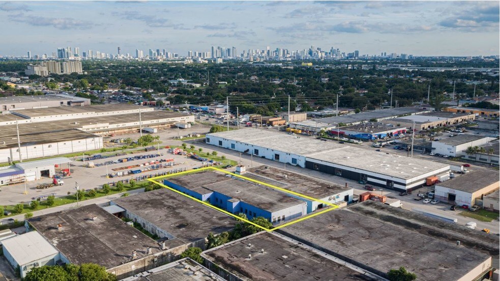 More Photos Of 5550 NW 35th Ct, Miami Warehouse For Lease