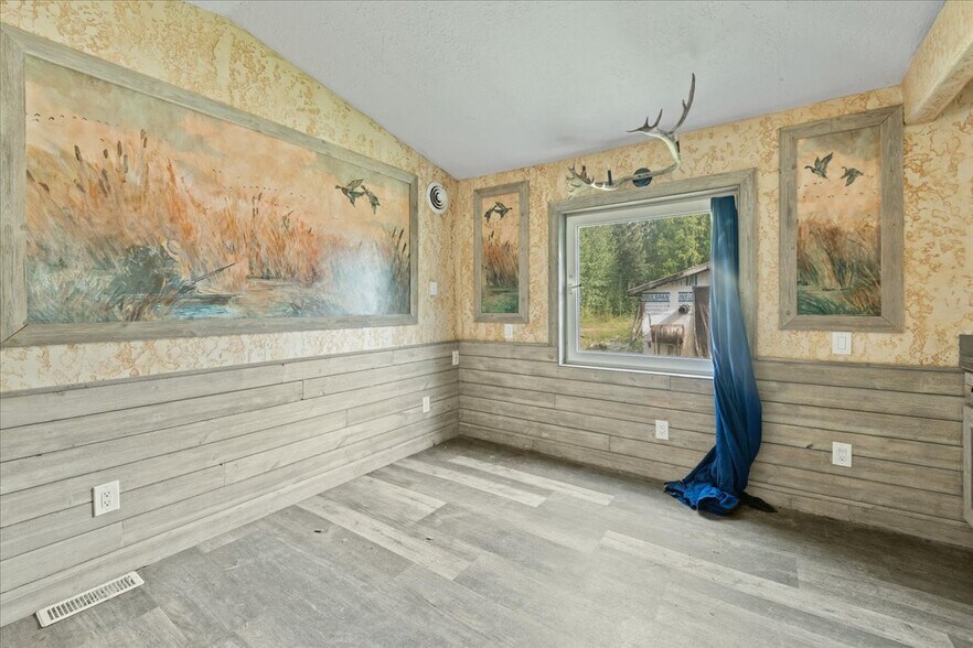 More Photos Of 3427 Old Richardson Hwy, North Pole Warehouse For Sale
