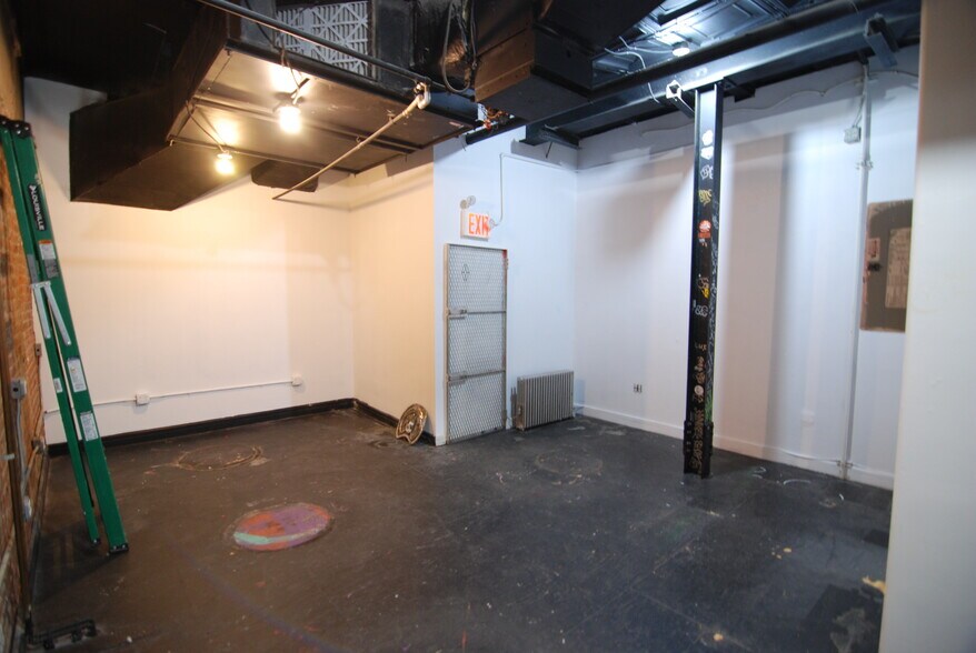 More Photos Of 19 Essex St, New York Storefront Retail Residential For Lease