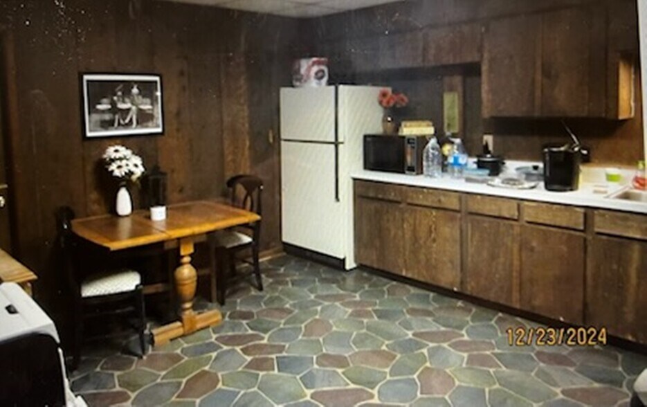 More Photos Of 1205 E Coke Rd, Winnsboro Manufacturing For Sale