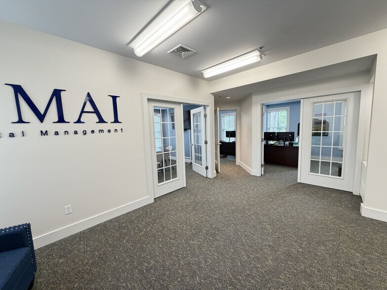 More Photos Of 90 Wall St, Madison Medical For Lease