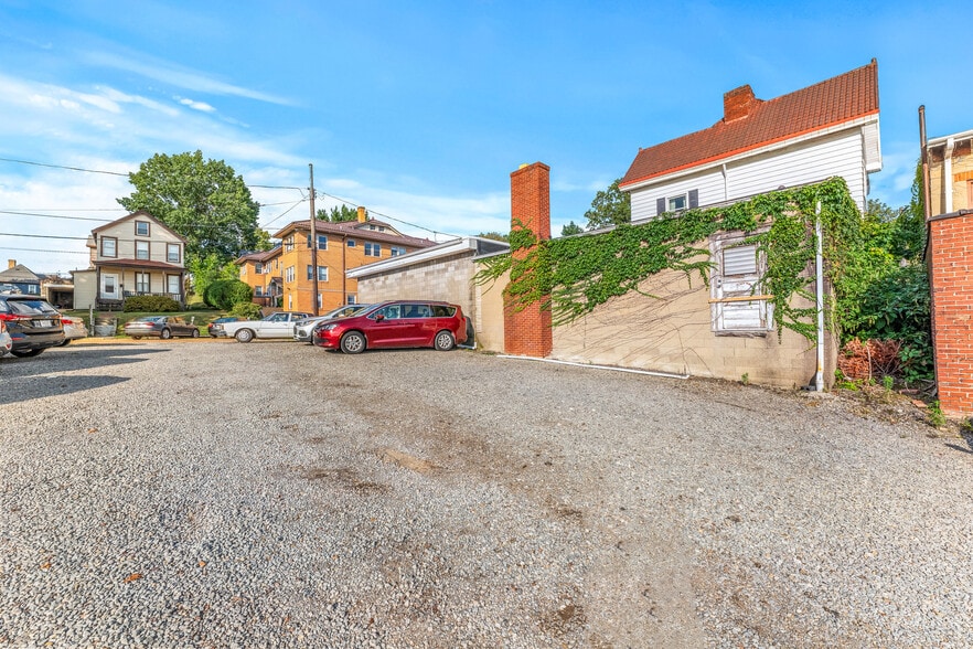 More Photos Of 35 N Balph Ave, Pittsburgh Medical For Sale