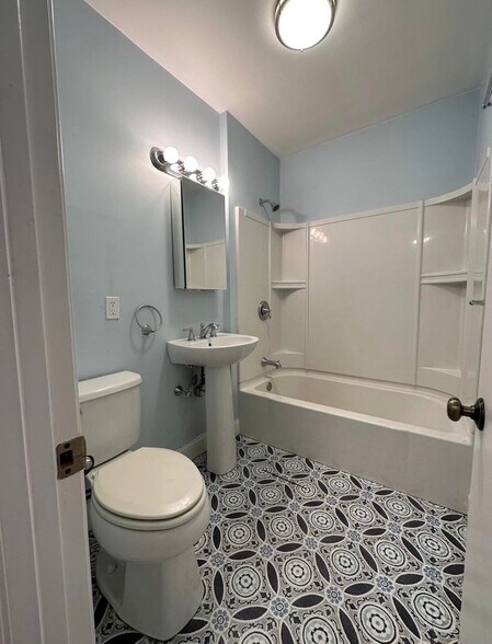 More Photos Of 14 E 40th St, Wilmington Apartments For Sale