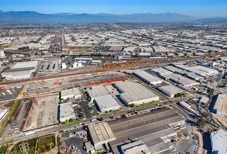More Photos Of 6315 Bandini Blvd, Commerce Warehouse For Lease