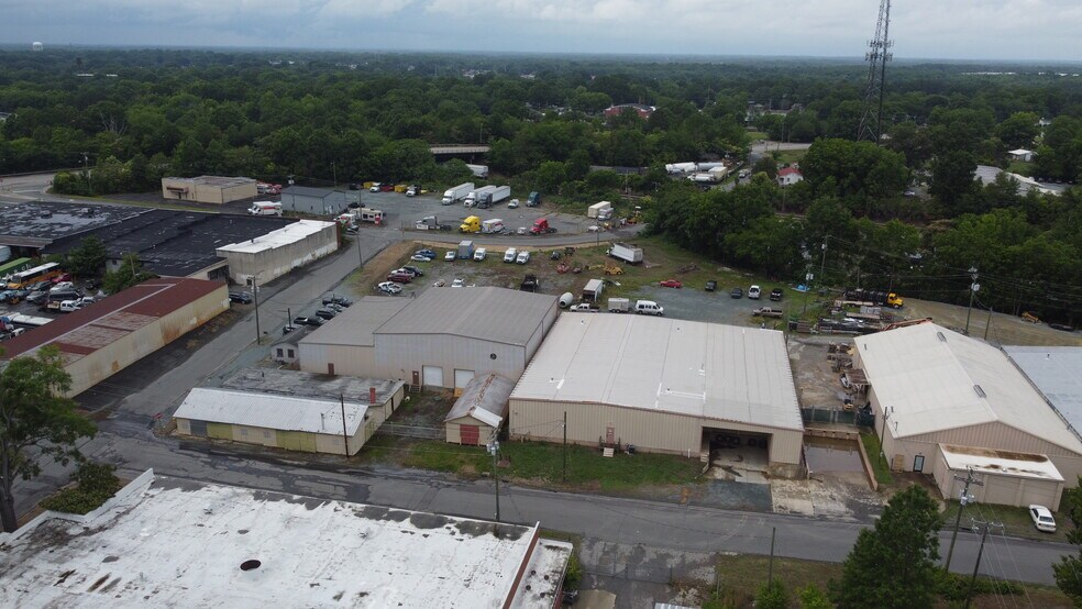 Primary Photo Of 709 Curtis St, Monroe Manufacturing For Lease