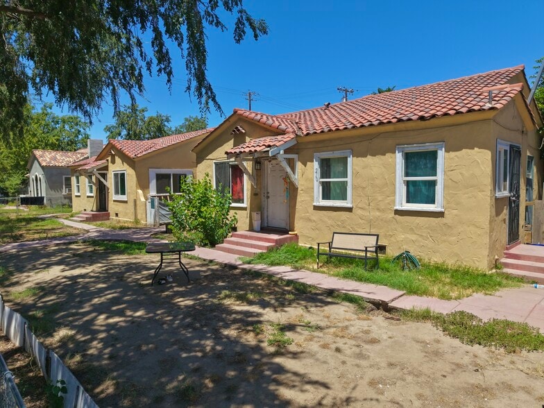 More Photos Of 210 17th St, Bakersfield Apartments For Sale