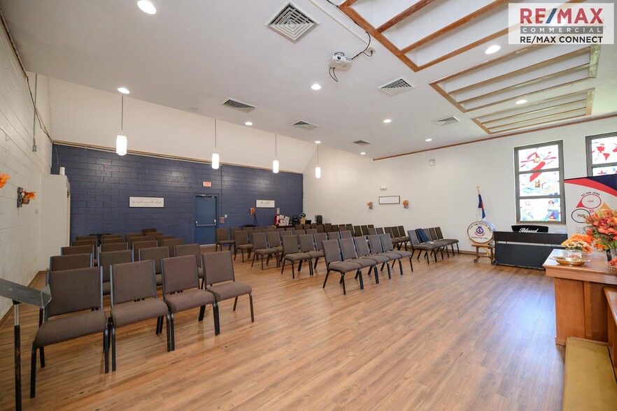 More Photos Of 1033 Big Bethel Rd, Hampton Religious Facility For Sale