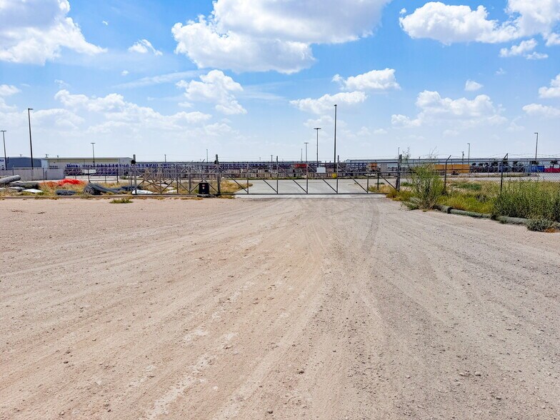 More Photos Of 1010 S FM 1788, Midland Service For Lease