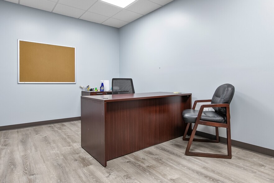 More Photos Of 2725 Center Pl, Melbourne Research And Development For Sale