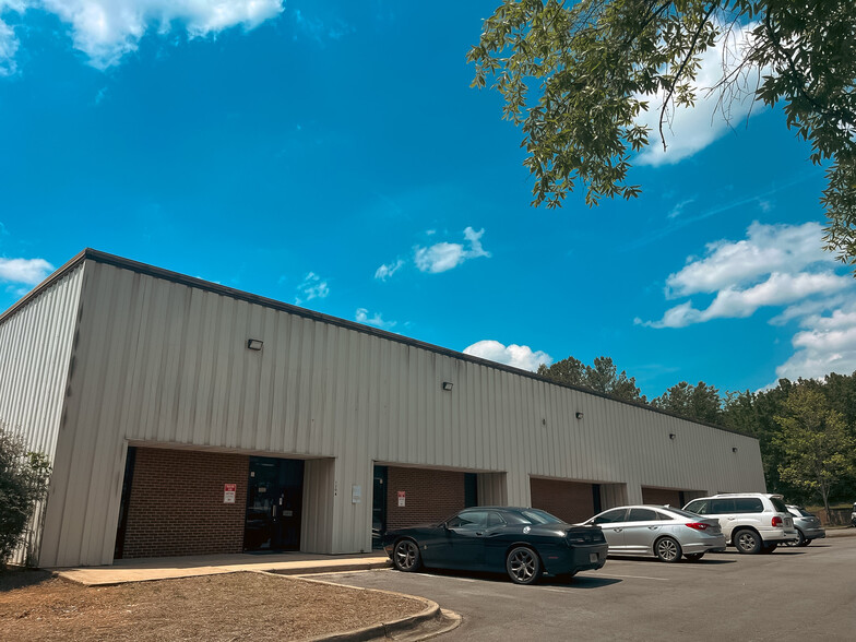 Primary Photo Of 120 Industrial Dr, Birmingham Warehouse For Lease