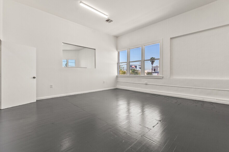 More Photos Of 1101-1125 S La Brea Ave, Inglewood Storefront Retail Office For Lease