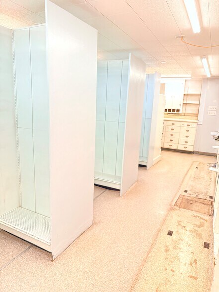 More Photos Of 134 S Queen St, Martinsburg Drugstore For Sale