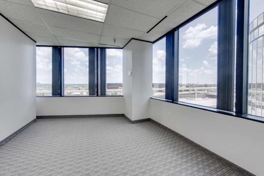 More Photos Of 8360 Lyndon B Johnson Fwy, Dallas Office For Lease