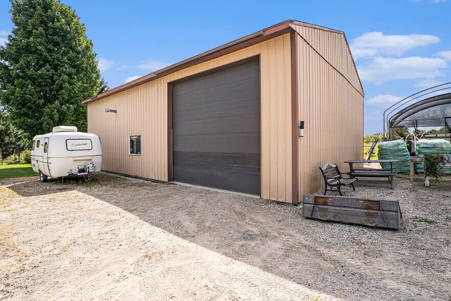 More Photos Of 4805 Musson Rd, Howell Specialty For Sale