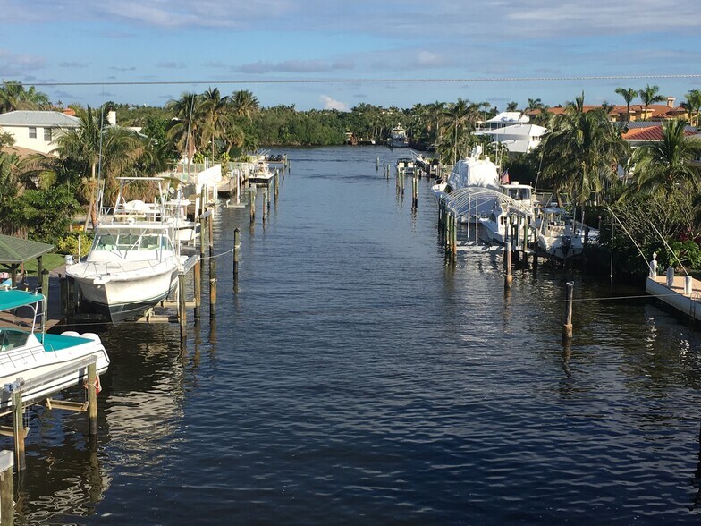 More Photos Of 1200 S Federal Hwy, Boynton Beach Office For Lease
