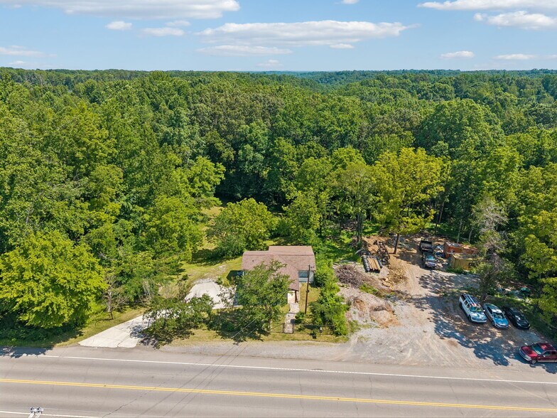 More Photos Of 1392 Fairview Blvd Blvd, Fairview General Retail For Sale