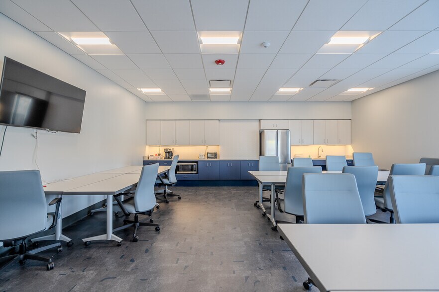 More Photos Of 5513 Center St, Omaha Loft Creative Space For Sale