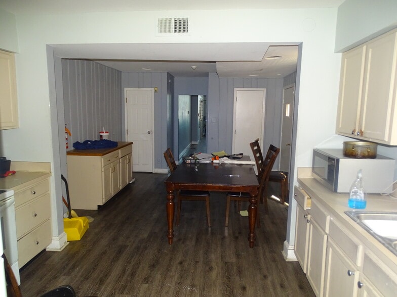 More Photos Of 2804 W Girard Ave, Philadelphia Storefront For Sale
