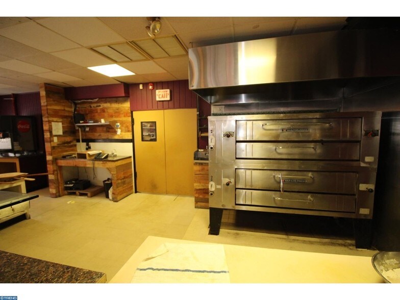 More Photos Of 638-640 Stokes Rd, Medford Restaurant For Sale