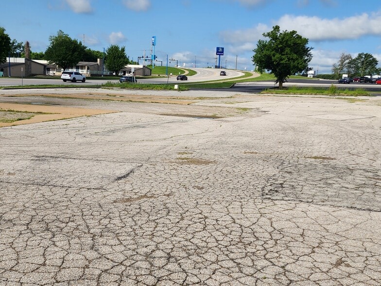 More Photos Of 3735 Harry S Truman Blvd, Saint Charles Land For Sale