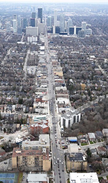 More Photos Of 793 Spadina Rd, Toronto Auto Repair For Sale