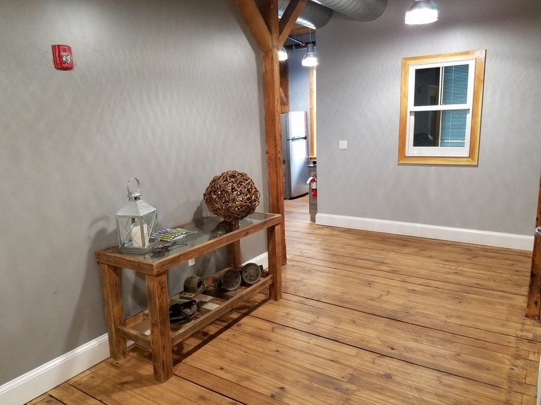 More Photos Of 60 Pleasant St, Ashland Flex For Lease