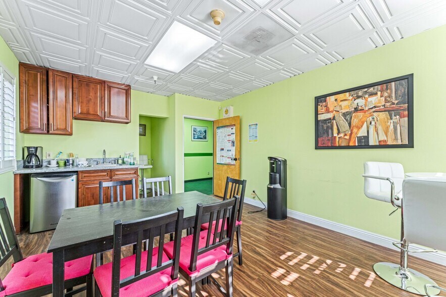 More Photos Of 1455 Monterey Pass Rd, Monterey Park Office Residential For Lease