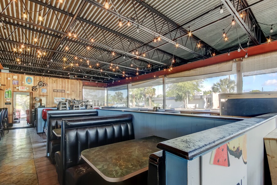 More Photos Of 3090 34th St N, Saint Petersburg Restaurant For Sale