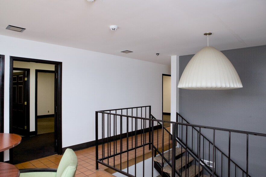 More Photos Of 480 W Rowland Ave, Covina Office For Sale