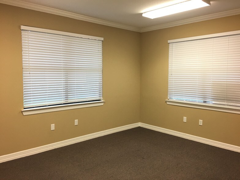 More Photos Of 4502 Riverstone Blvd, Missouri City Office For Lease