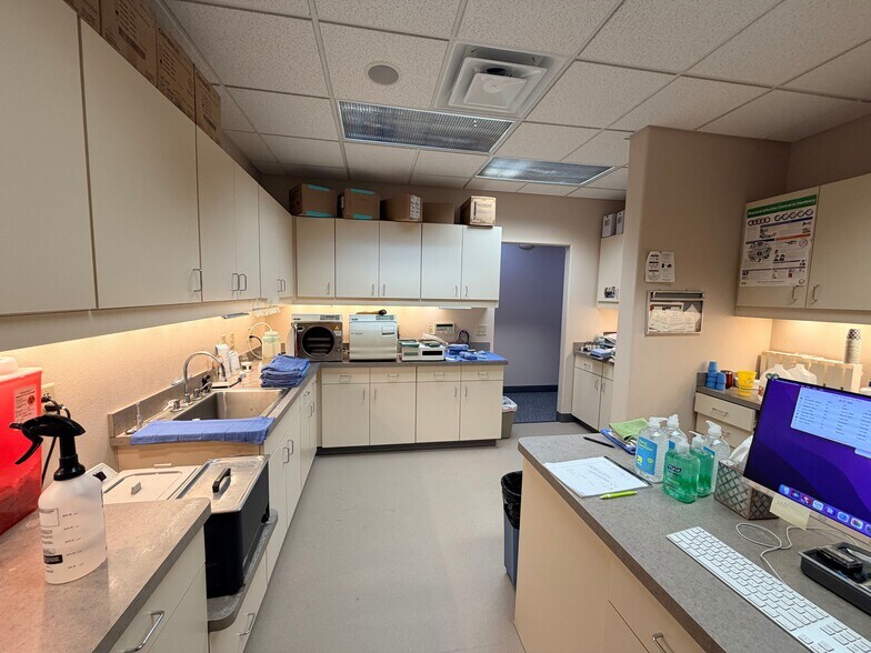 More Photos Of 50 27th St W, Billings Office For Lease