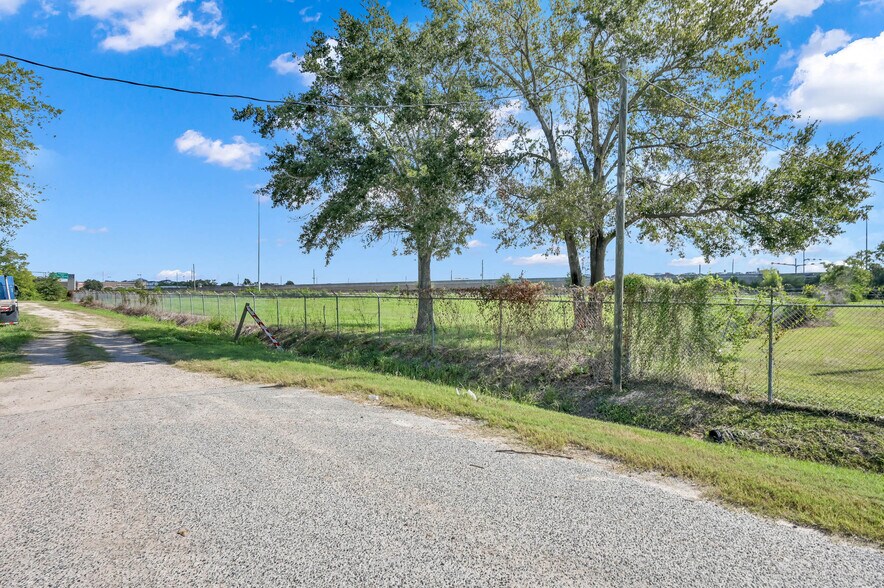 More Photos Of 0 Spring Blvd, Cypress Land For Sale