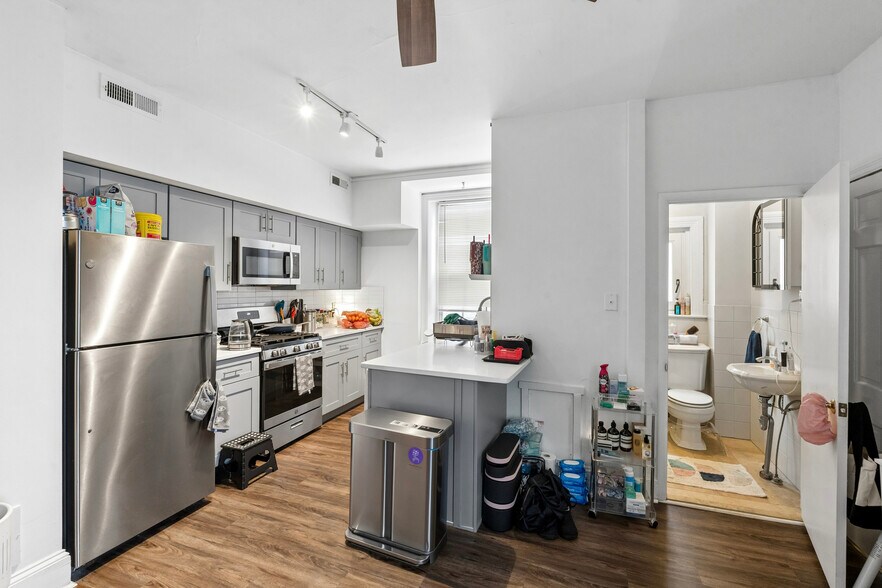 More Photos Of 1600 Spruce St, Philadelphia Apartments For Sale