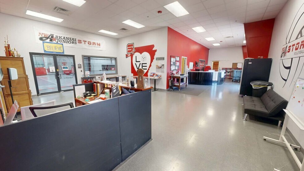 More Photos Of 3735 Treat Ln, Springdale Warehouse For Lease