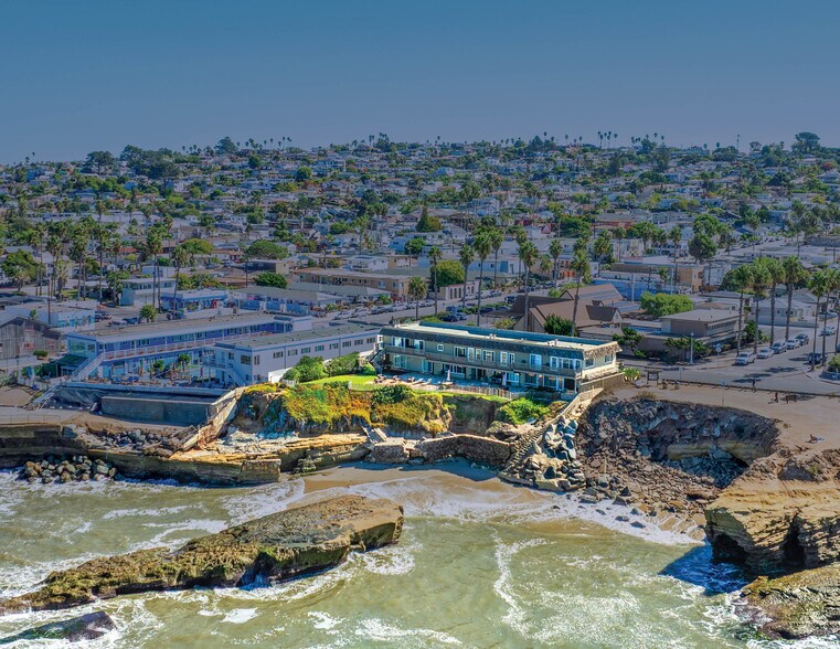 Primary Photo Of 1352-1364 Sunset Cliffs Blvd, San Diego Apartments For Sale