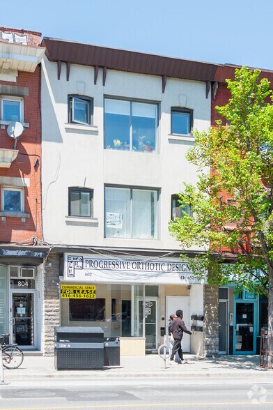 Primary Photo Of 802 Bloor St W, Toronto Storefront Retail Residential For Sale