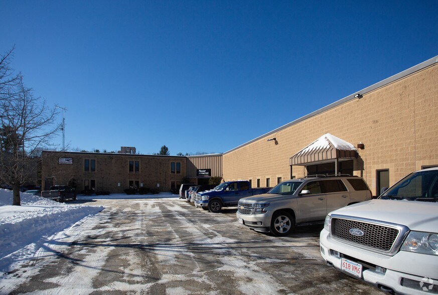 More Photos Of 168 Ayer Rd, Littleton Warehouse For Lease