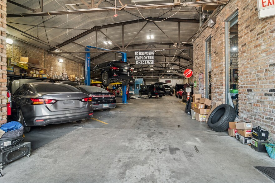 More Photos Of 3263 W Fullerton Ave, Chicago Service For Sale