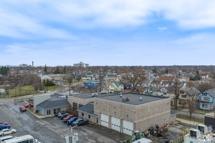 More Photos Of 401 E Amherst St, Buffalo Light Distribution For Lease