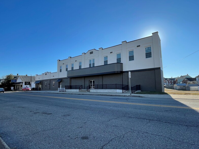 More Photos Of 130 W 3rd St, Waynesboro Light Distribution For Lease