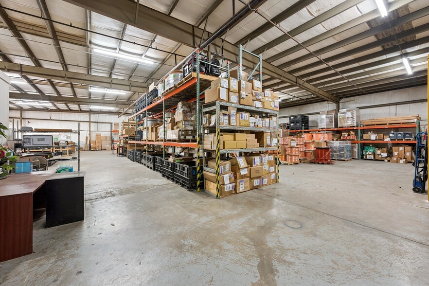 More Photos Of 10207-10235 General Dr, Orlando Warehouse For Sale
