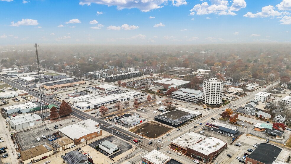 More Photos Of 401 S Neil St, Champaign Land For Lease