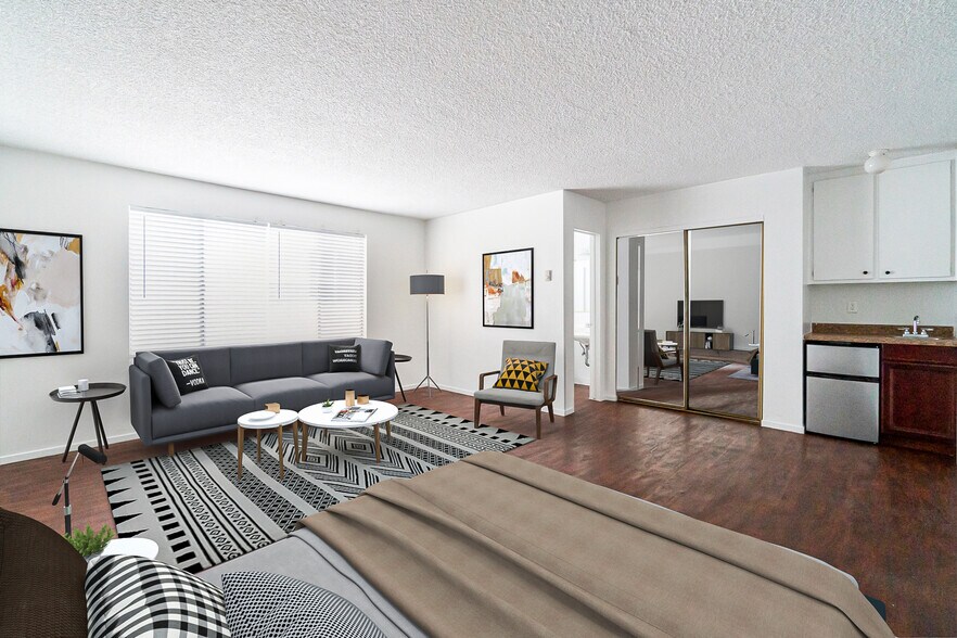 More Photos Of 3961 Moore St, Los Angeles Apartments For Sale